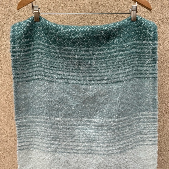 Mer|Sea & Co. Teal Ombré Fringe Cozy Oversized Scarf Wrap - Picture 3 of 7